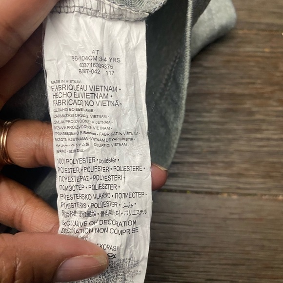 Nike Kids Grey and Blue Graphic T-Shirt - Picture 5 of 5